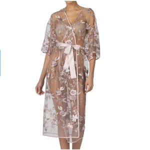 💜🌞💐 Floral Embroidered Sheer Robe 💐🌞💜